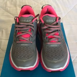 NIB Hoka Clifton 2 Shoes Grey Pink Size 6.5